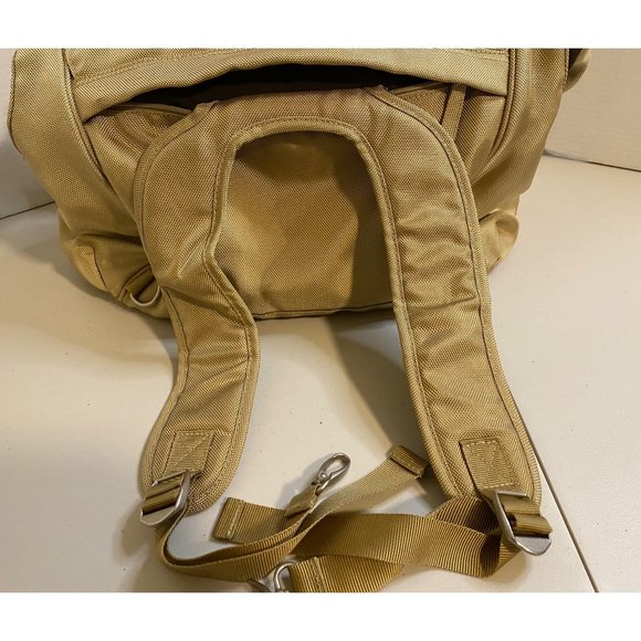 Pottery Barn Kids Convertible 2 in1 Diaper Bag Messenger/Backpack + Changing Pad - Picture 13 of 16